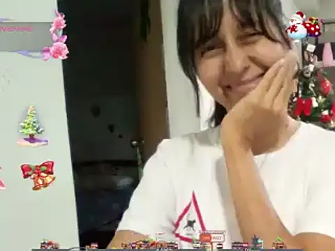 Moon lunita online show from 12/19/24, 10:32