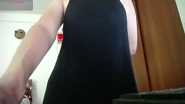 Snapshot of Moon_lunita chatting on 02/10/26, 07:18 Moon lunita online show from 02/10/26, 07:18