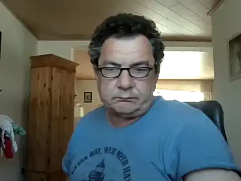 Nobbie444 online show from 04/28/26, 01:38