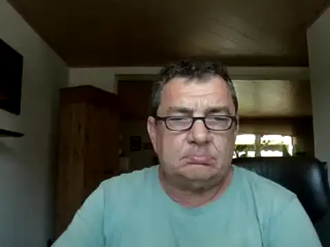 Snapshot of Nobbie444 chatting on 06/24/26, 10:36 Nobbie444 online show from 06/24/26, 10:36