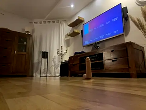 Snapshot of bipatrick40 chatting on 11/14/25, 12:42 bipatrick40 online show from 11/14/25, 12:42