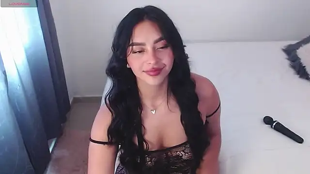 Melaniie01 online show from 02/03/26, 09:42