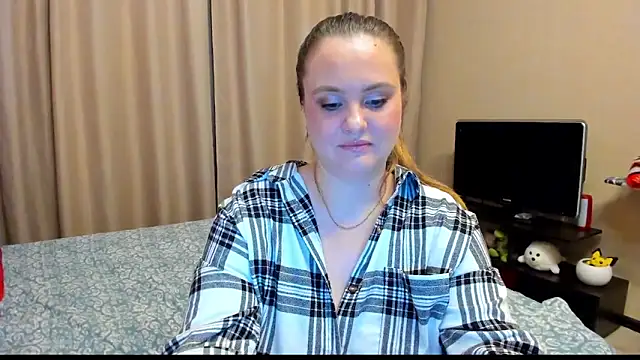 Snapshot of AlanaBrox chatting on 12/03/24, 11:24 AlanaBrox online show from 12/03/24, 11:24