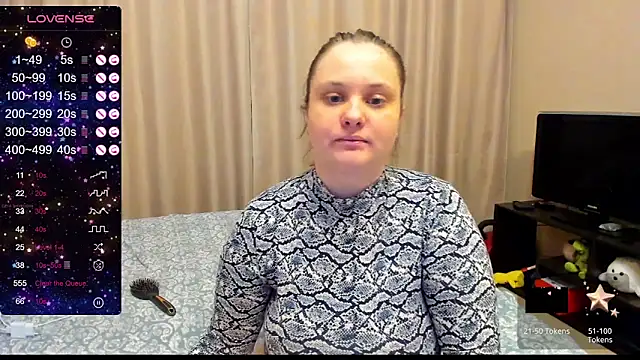 Snapshot of AlanaBrox chatting on 12/12/24, 11:14 AlanaBrox online show from 12/12/24, 11:14