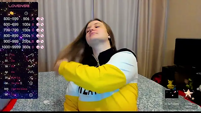 Snapshot of AlanaBrox chatting on 12/20/24, 09:11 AlanaBrox online show from 12/20/24, 09:11