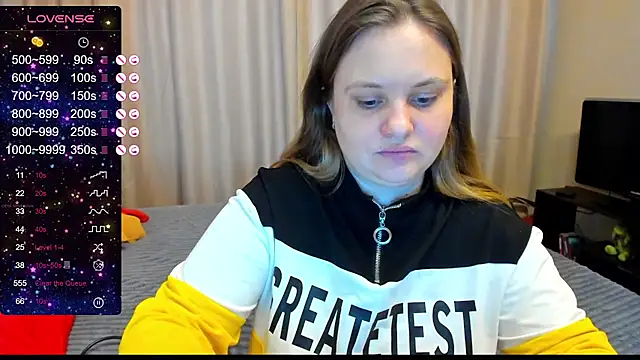 Snapshot of AlanaBrox chatting on 01/10/25, 09:44 AlanaBrox online show from 01/10/25, 09:44