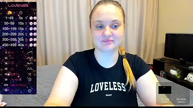 Snapshot of AlanaBrox chatting on 01/14/25, 08:09 AlanaBrox online show from 01/14/25, 08:09