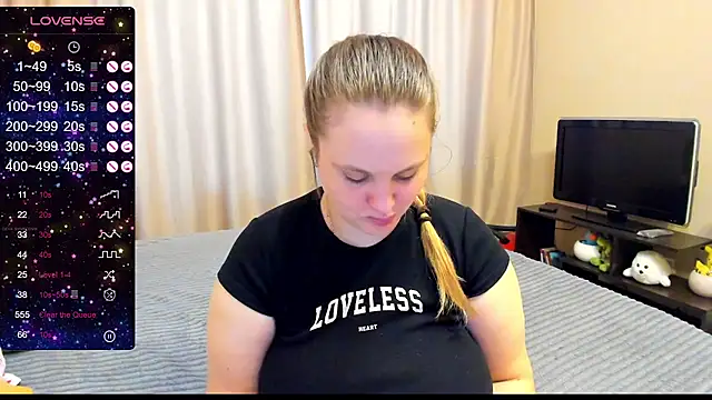 Snapshot of AlanaBrox chatting on 01/14/25, 11:42 AlanaBrox online show from 01/14/25, 11:42