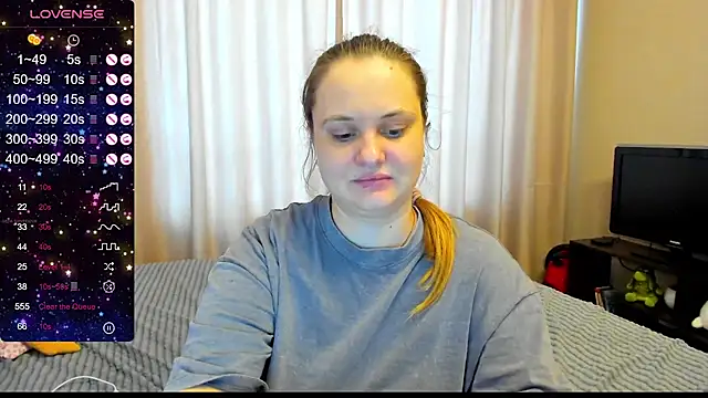 Snapshot of AlanaBrox chatting on 02/16/25, 09:15 AlanaBrox online show from 02/16/25, 09:15