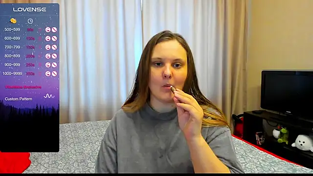 Snapshot of AlanaBrox chatting on 03/07/25, 11:18 AlanaBrox online show from 03/07/25, 11:18