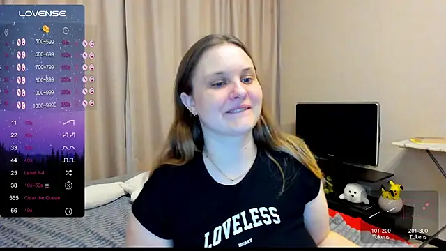 Snapshot of AlanaBrox chatting on 03/20/25, 12:08 AlanaBrox online show from 03/20/25, 12:08