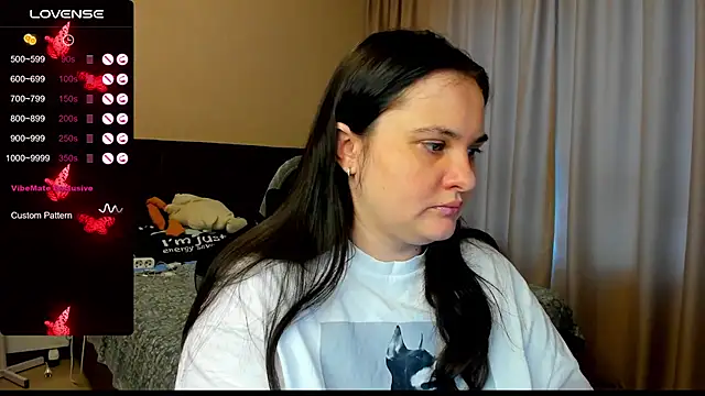 Snapshot of AlanaBrox chatting on 09/09/25, 10:37 AlanaBrox online show from 09/09/25, 10:37