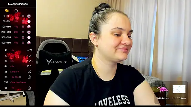 Snapshot of AlanaBrox chatting on 09/12/25, 01:00 AlanaBrox online show from 09/12/25, 01:00