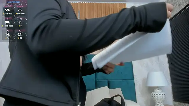 Kareena chopra online show from 03/25/26, 12:22