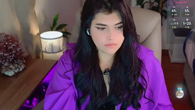 Snapshot of Alyaa_s chatting on 06/10/26, 01:54 Alyaa s online show from 06/10/26, 01:54