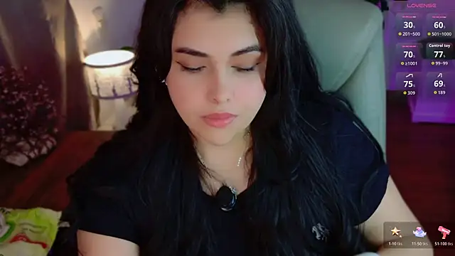 Snapshot of Alyaa_s chatting on 06/29/26, 10:15 Alyaa s online show from 06/29/26, 10:15