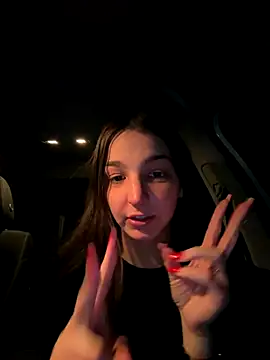 DoriDeluxe66 online show from 11/21/25, 10:30