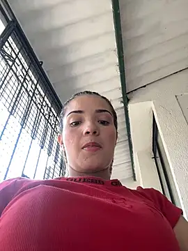 Snapshot of Sarita-candy chatting on 01/27/25, 08:17 Sarita-candy online show from 01/27/25, 08:17