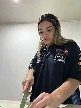 Snapshot of Sarita-candy chatting on 04/05/26, 02:03 Sarita-candy online show from 04/05/26, 02:03