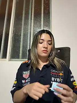 Snapshot of Sarita-candy chatting on 04/15/26, 12:39 Sarita-candy online show from 04/15/26, 12:39