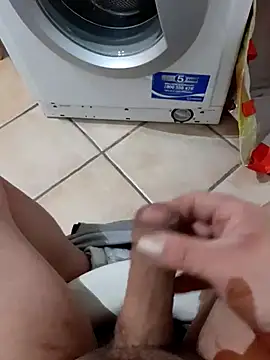 Snapshot of 74bob chatting on 02/23/25, 07:38 74bob online show from 02/23/25, 07:38