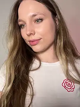 Snapshot of Sara_Browney chatting on 02/11/25, 09:35 Sara Browney online show from 02/11/25, 09:35