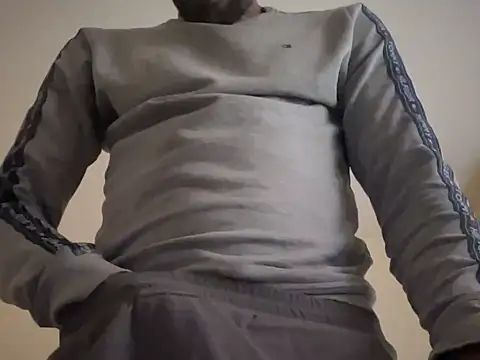 CuzzyB69 online show from 03/13/25, 12:02