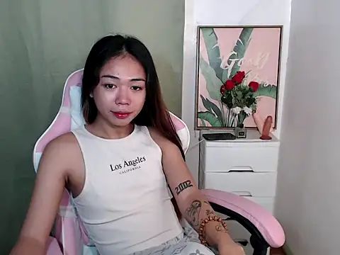 Snapshot of urfantacyjamaica chatting on 10/14/25, 05:08 urfantacyjamaica online show from 10/14/25, 05:08