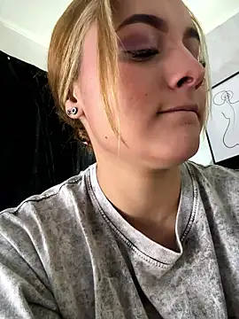 Emiily W online show from 01/08/26, 01:13