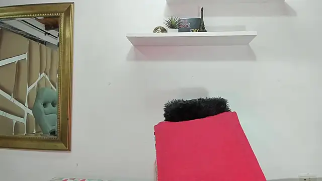 Snapshot of naia_blessed chatting on 01/29/25, 07:22 naia blessed online show from 01/29/25, 07:22