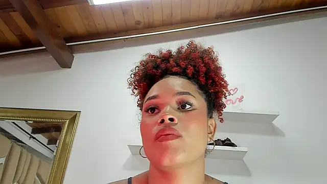 Snapshot of naia_blessed chatting on 02/13/25, 07:10 naia blessed online show from 02/13/25, 07:10
