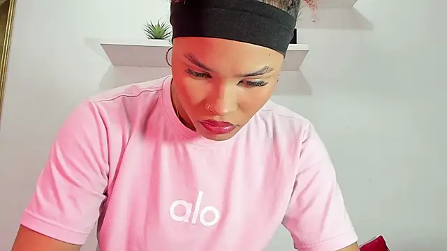 Snapshot of naia_blessed chatting on 03/05/25, 07:06 naia blessed online show from 03/05/25, 07:06