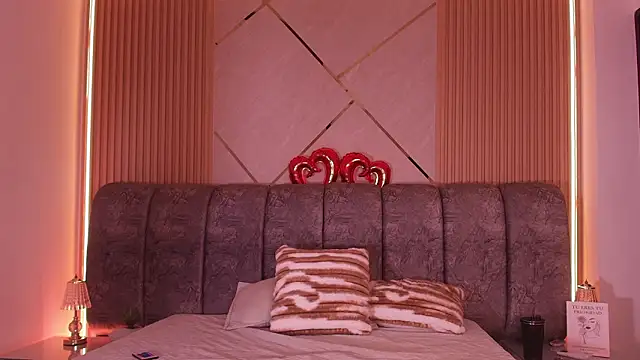 naia blessed online show from 02/26/26, 07:13