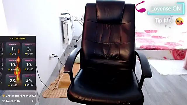 Snapshot of Masha-Mashenka1 chatting on 02/26/25, 01:19 Masha-Mashenka1 online show from 02/26/25, 01:19