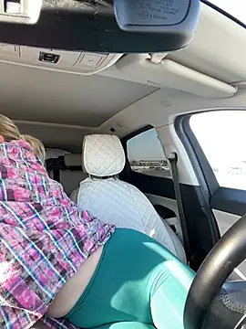 Snapshot of Bondgirl_013 chatting on 02/27/25, 12:45 Bondgirl 013 online show from 02/27/25, 12:45