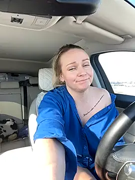 Snapshot of Bondgirl_013 chatting on 03/02/25, 06:37 Bondgirl 013 online show from 03/02/25, 06:37