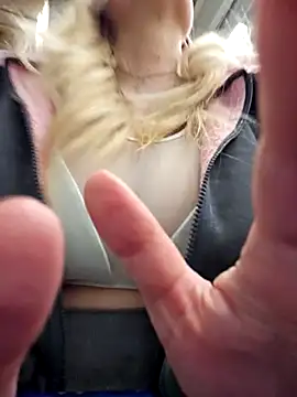 Snapshot of Bondgirl_013 chatting on 12/05/25, 02:47 Bondgirl 013 online show from 12/05/25, 02:47