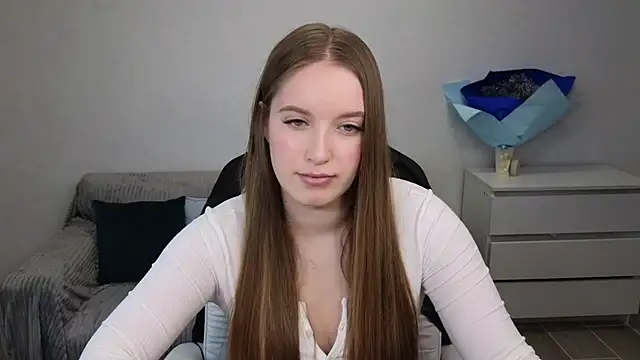 Snapshot of EvaMaddison chatting on 12/20/24, 05:25 EvaMaddison online show from 12/20/24, 05:25