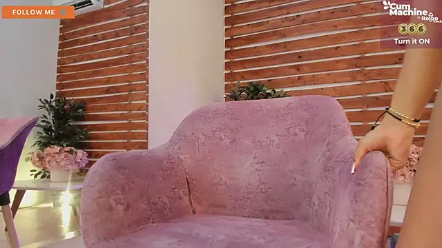 Snapshot of _MeganRain chatting on 03/02/25, 12:32 MeganRain online show from 03/02/25, 12:32