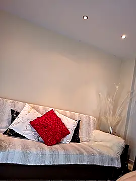 AureliaDoux online show from 11/12/25, 03:01