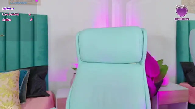 amy-thomson1 online show from 04/19/26, 12:48