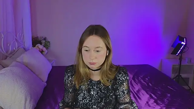 Snapshot of BrookeEvans chatting on 02/10/25, 12:52 BrookeEvans online show from 02/10/25, 12:52