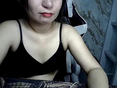 Mia 2022 online show from 03/22/26, 03:04