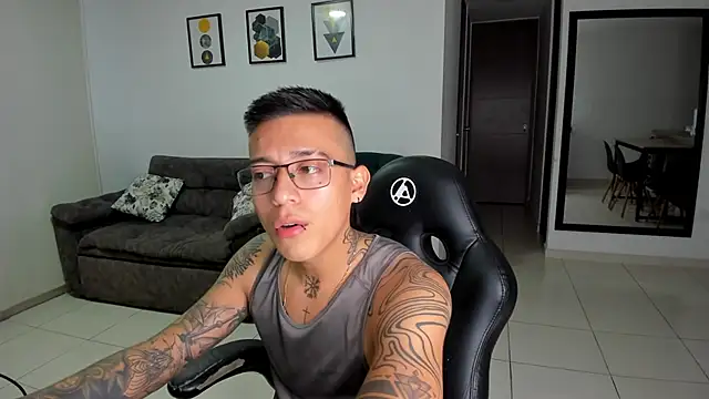 SIXXTOLOVE18 online show from 09/09/25, 04:34