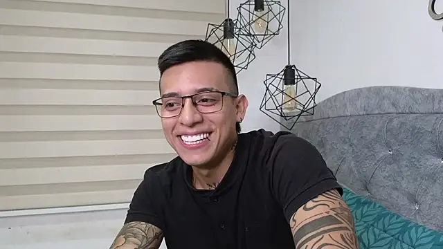 SIXXTOLOVE18 online show from 03/08/26, 06:17