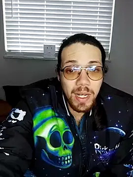 Snapshot of lucasgalacticman chatting on 02/24/25, 05:09 lucasgalacticman online show from 02/24/25, 05:09