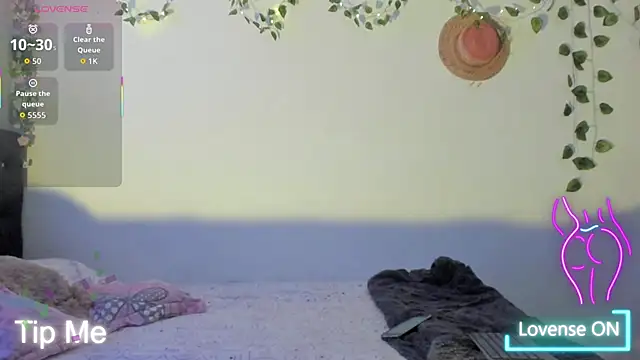 bonie lov online show from 04/07/26, 01:39