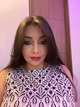 KateLatorre online show from 11/25/25, 09:15