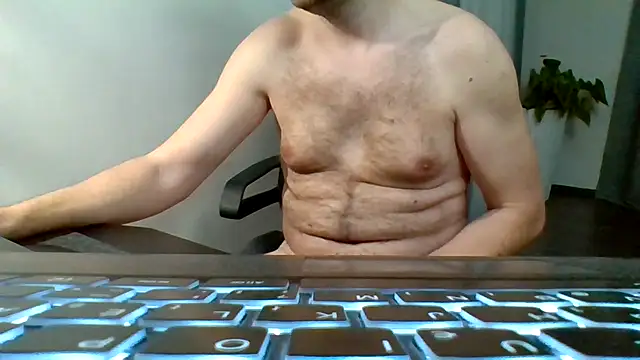 Snapshot of Horney_boy86 chatting on 01/04/25, 11:38 Horney boy86 online show from 01/04/25, 11:38