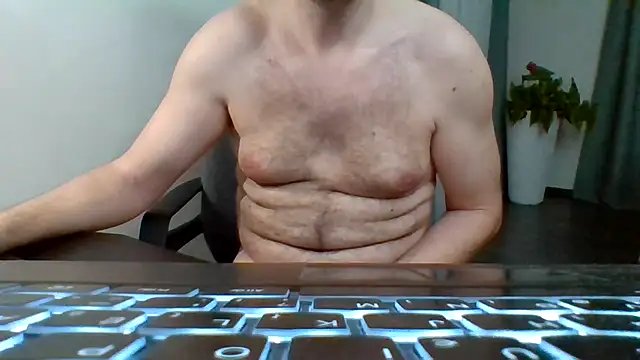 Snapshot of Horney_boy86 chatting on 03/07/25, 11:49 Horney boy86 online show from 03/07/25, 11:49